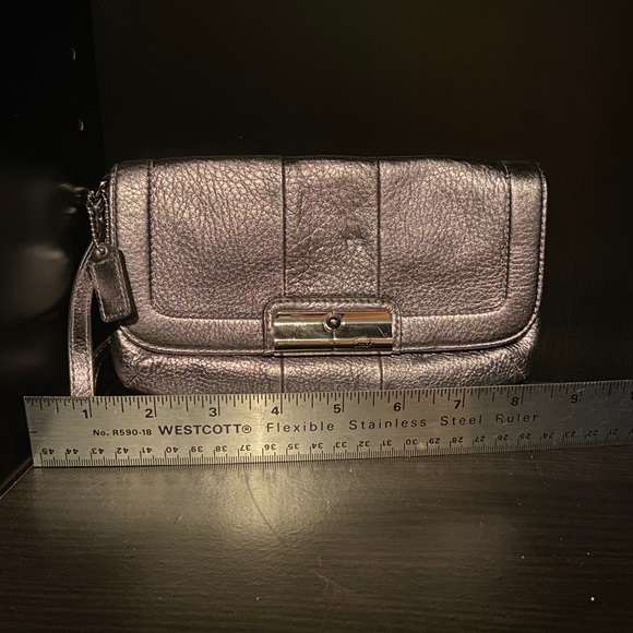 Coach Kristen Clutch handbag - Picture 7 of 7